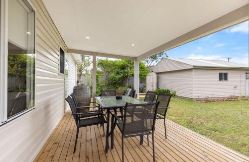 Culburra Beach House | This is Livin' - Fire Pit - 3 Mins Walk to Beach