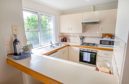 Middleton Beach Villa | This snug 3 bedroom villa is all you need to call home whilst visiting Albany