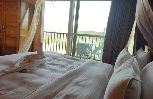Hoshiarpur Hotel | Thorn Kitchen &Hideaways