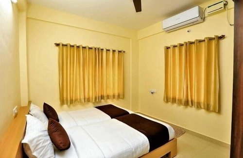 Navalur Hotel | Three Points Residency