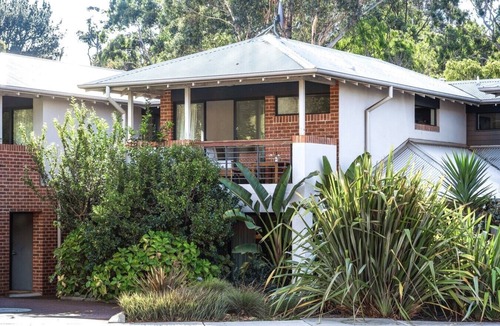 Margaret River Villa | Three Seven Six | Walk to Cafes | Family Friendly