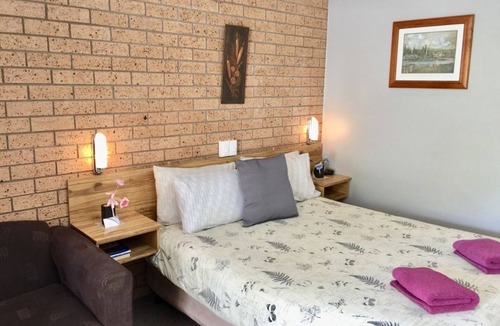 Gilgandra Hotel | Three Ways Motel