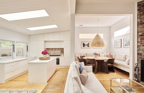 North Bendigo House | Thunder St Cottage. Light Bright Home