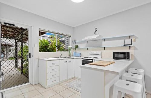 Trinity Beach Apartment | Tide and Seek at Trinity Beach