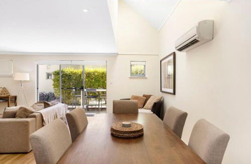 Broadwater Villa | Tides at 65 Cape View Resort
