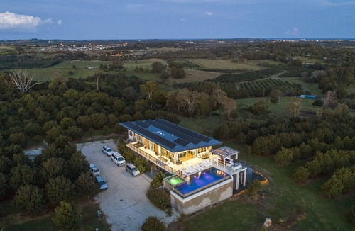 Teven Villa | TIDES - BYRON HINTERLAND 8 BEDROOM VILLA MAGIC VIEWS