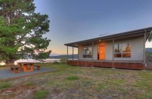 Dover Apartment | Tides Reach, absolute waterfront