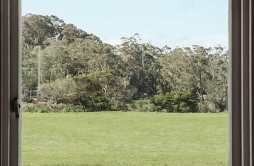 Mundamia Cabin | Timber Barn located on the Shoalhaven River