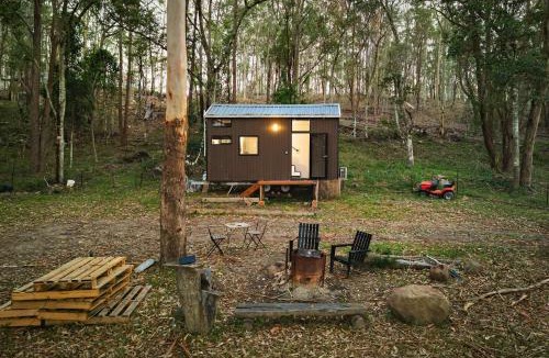 East Seaham House | Tintenbar Riverfront Farmstay by Tiny Away