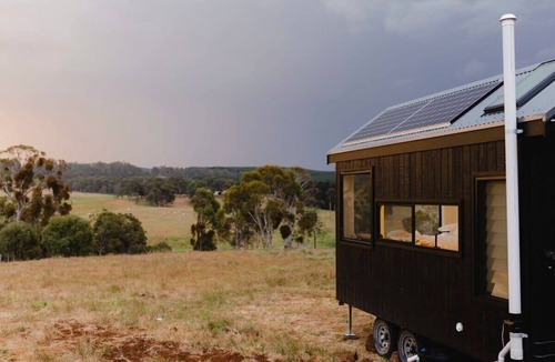 Shooters Hill Cabin | Tiny Daisy - Greater Blue Mountains