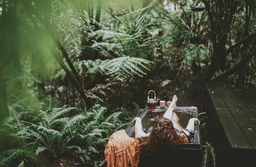 Benwerrin Cabin | Tiny- Eco House -Ukiyo - COMPLIMENTARY ROMANTIC PACKAGE WORTH $75