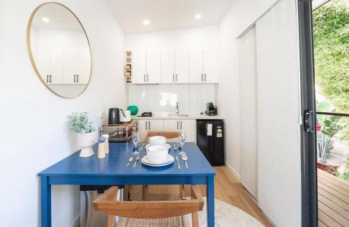 Clayfield Apartment | Tiny Home 1BD, 1BA in Clayfield, Near Brisbane CBD M2