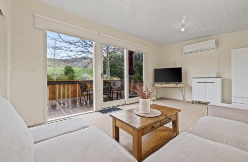 Gilderoy House | Tiny house at Gilderoy Valley Views