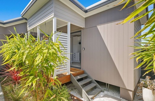 Sanctuary Point Cabin | Tiny House Stayz Stay for 3 Pay for 2! - House 4