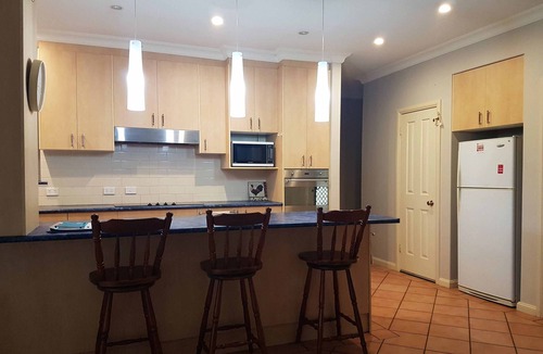 Guyong West House | Topsy's Corner - large rural house near Orange