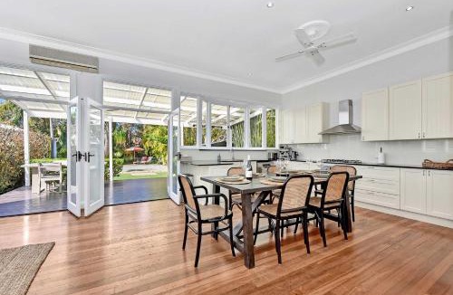 Merewether House | Tosca Elegant Merewether Beach House with Pool