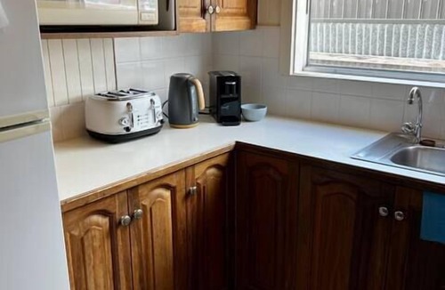 Waterhouse House | Town Centre - Family Accommodation at Robe