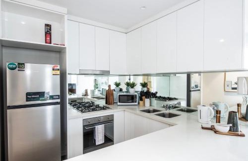 Moonee Ponds Apartment | Trackside Escape by Moonee Valley Racecourse