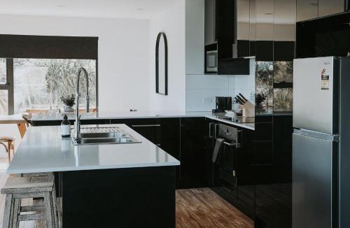 Tranmere Apartment | Tranmere Seaside Serenity