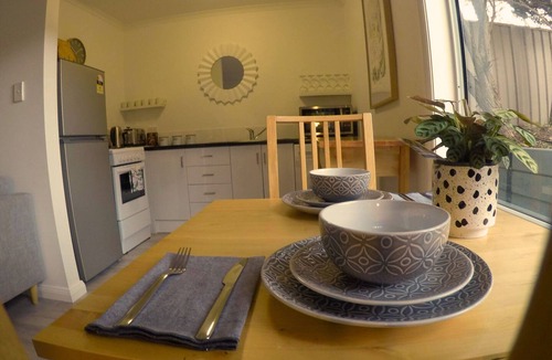 Windsor Gardens Apartment | Tranquil Garden Retreat in Adelaide - Julie’s Place