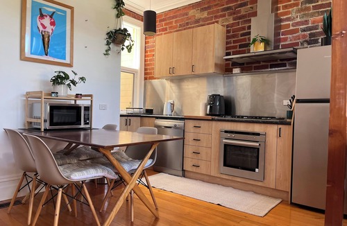 Brunswick House | Tranquil house in vibrant Brunswick, close to City.