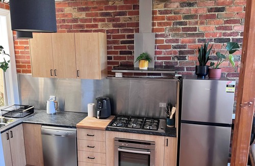 Brunswick House | Tranquil house in vibrant Brunswick, close to City.