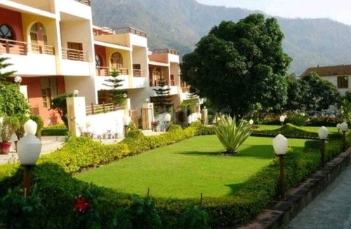Rishikesh Villa | Tranquil Riverside Elegance: Luxury Retreat with Captivating Views by the Ganges