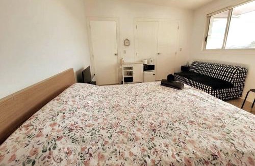 Bella Vista Apartment | Tranquil Studio Flat Bella Vista