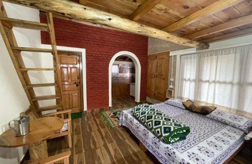 Kaul House | Tranquil View Cottage by Nature Nests
