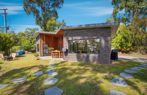 Coningham House | Tranquility Base - 1 Bedroom Cabin - Oceanview