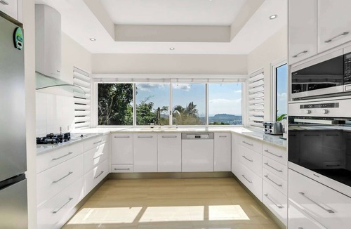 Smithfield House | Tranquillity - Poolside Sanctuary & Rainforest Views