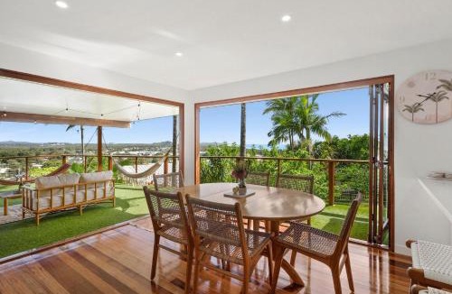 Coolum Beach House | TreasureView Beach House #9 -Entire property