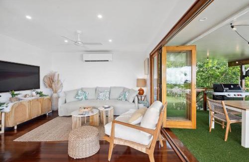 Coolum Beach House | TreasureView Beach House #9 -Entire property