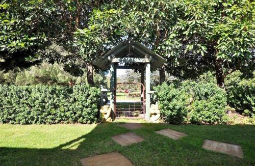 Bow Bridge House | Tree Elle Retreat