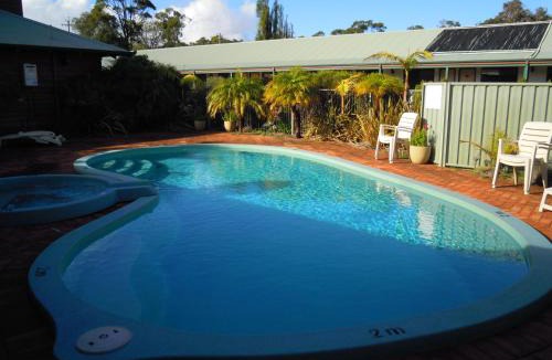 Walpole Hotel | Tree Top Walk Motel