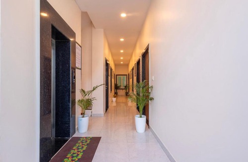 Shahjahanpur Hotel | Treebo Ayodhya Grand