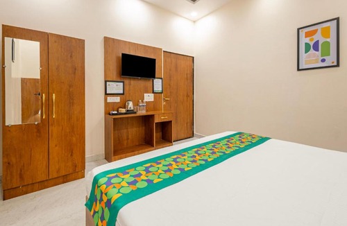 Shahjahanpur Hotel | Treebo Ayodhya Grand