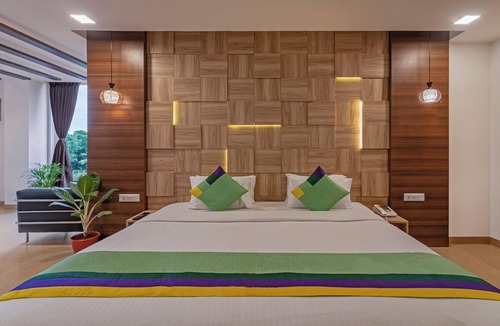 East Tambaram Hotel | Treebo Golden Swan Tambaram