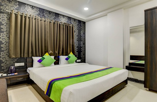 Indore Hotel | Treebo Grand Euro Pipliyahana Square