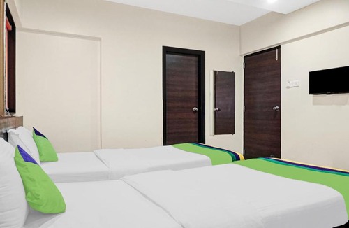 Viman Nagar Hotel | Treebo Trend Silver Crest