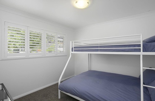 Copacabana House | TREEHOUSE ON OCEANO | WIFI , Tranquil Location | Accom Holidays