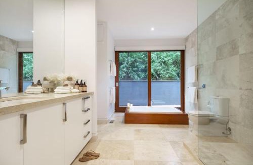 Blairgowrie House | Trelawney Beach House - opposite Blairgowrie beach