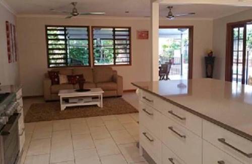Trinity Beach House | Trinity Beach for Families and couples