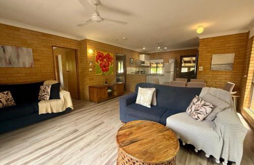 Korora Apartment | Tropic Oasis by Charlesworth