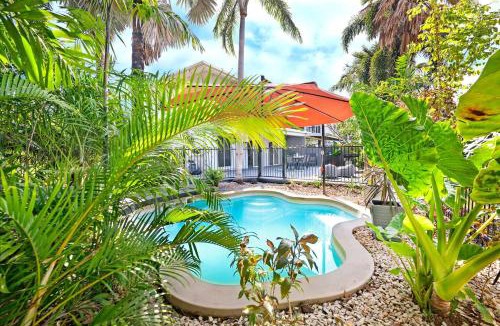 Fannie Bay House | Tropical Allure - A Tranquil Fannie Bay Oasis