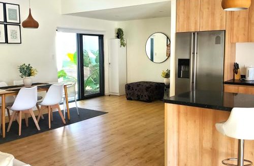 Kuranda House | Tropical Kuranda Modern Retreat