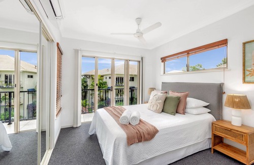 Clifton Beach Apartment | Tropical Oasis- Modern 3 bedroom apartment