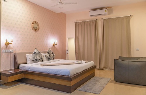 Vadanemelli Hotel | Truliv Villa Ivory
