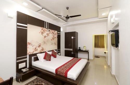 Mount Abu Hotel | Tthe Leef Inn 500ms from Nakki Lake