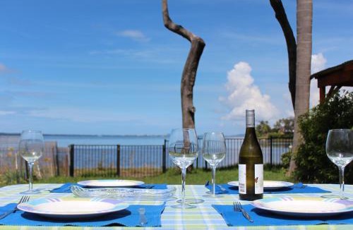 Gorokan House | Tuggerah lakefront 4 bed 2 bath home with stunning views
